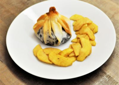 Aumônière au boudin et pommes à la cannelle