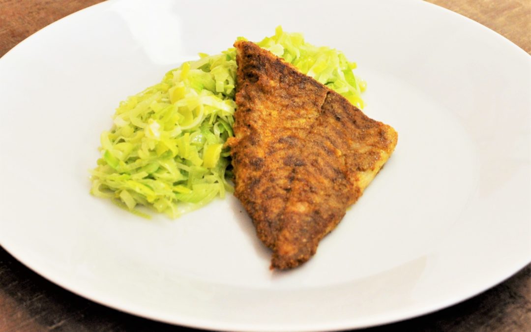 Filet de lieu noir au curry et poireaux au beurre