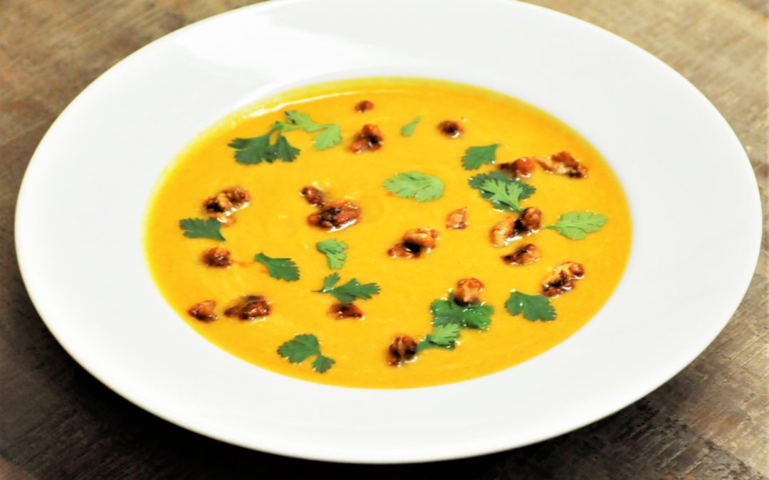 Soupe à la courge et noix caramélisées au miel