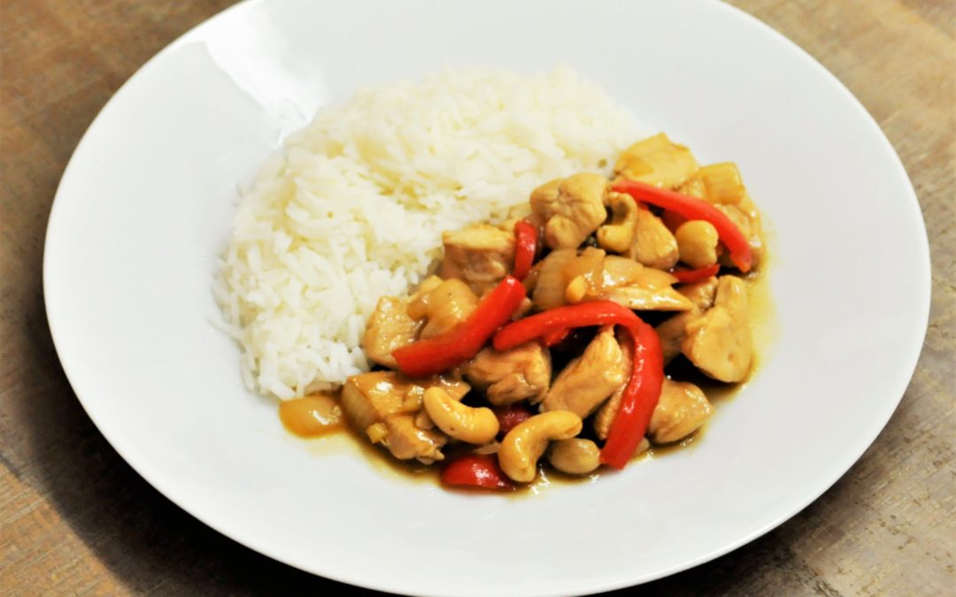 Émincé de poulet aux poivrons et noix de cajou
